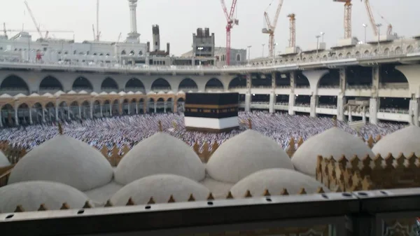 MECCA, SAUDI ARABIA, Setembro 2016 - Peregrinos muçulmanos de todos os — Fotografia de Stock