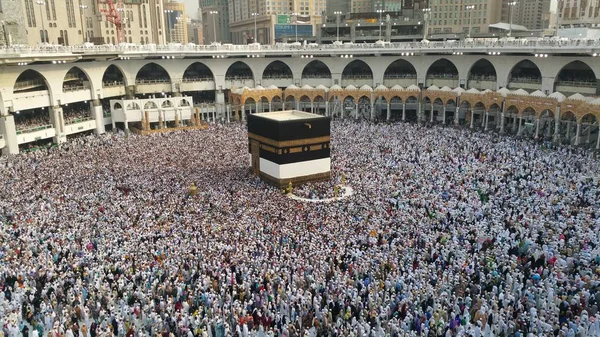 MECCA, ARABIA SAUDITA, septiembre 2016 - peregrinos musulmanes de todos o — Foto de Stock