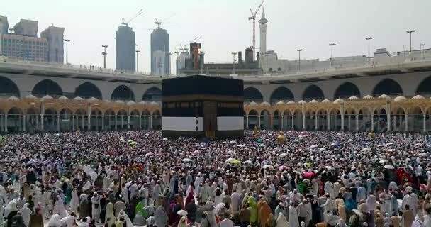 Mekka, Saúdská Arábie, v září 2016 - muslimských poutníků z celého světa se sešly Umrah anebo Hajj na mešity v Mekce. — Stock video