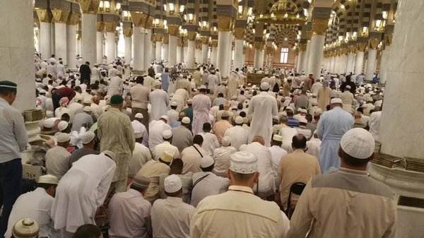 Al Madinah, Arábia Saudita, setembro 2016 masjid (mesquita) nabawi — Fotografia de Stock