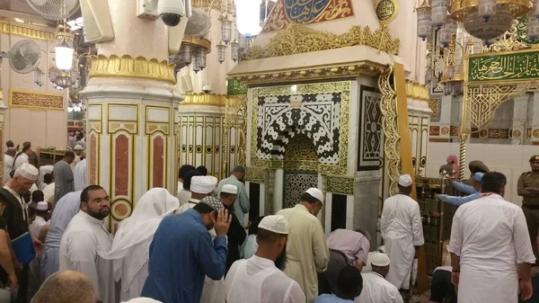 Al Madinah, Saúdská Arábie, září 2016 masdžid (mešita) nabawi — Stock fotografie