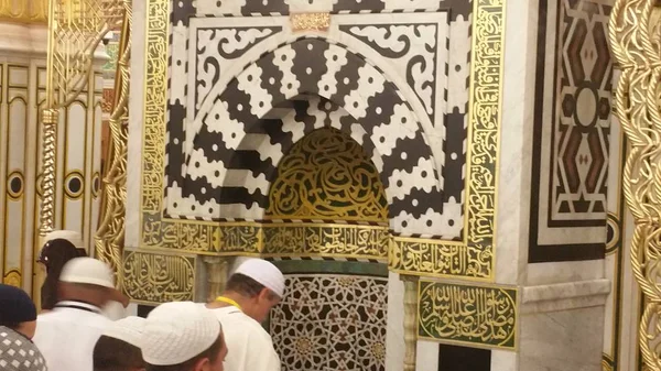 Medyna, Arabia Saudyjska, wrzesień 2016 Masjid (Meczet) Nabawi — Zdjęcie stockowe