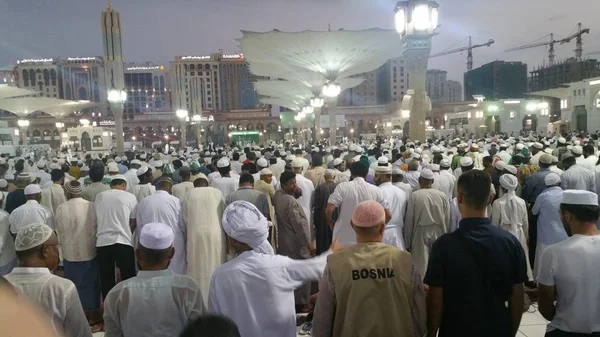 Medyna, Arabia Saudyjska, wrzesień 2016 Masjid (Meczet) Nabawi — Zdjęcie stockowe