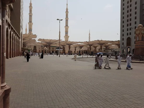 Al Madinah, Arabia Saudita, septiembre 2016 masjid (mezquita) nabawi — Foto de Stock