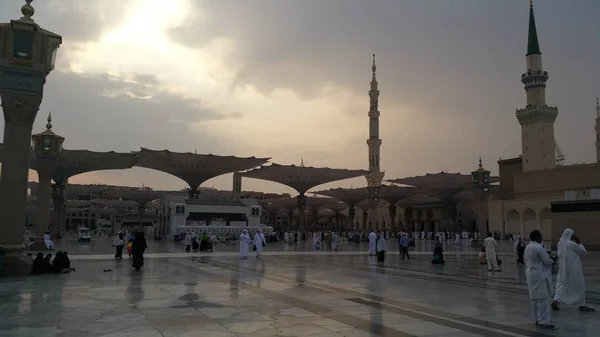 Al Madinah, Arabia Saudita, septiembre 2016 masjid (mezquita) nabawi —  Fotos de Stock