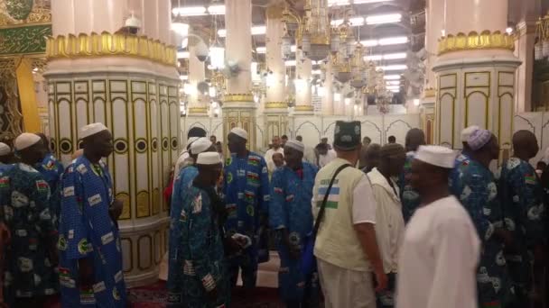 Al Madinah, Arábia Saudita, setembro 2016 masjid (mesquita) nabawi — Vídeo de Stock