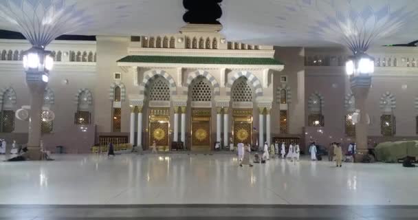 Al Madinah, Saúdská Arábie, září 2016 masdžid (mešita) nabawi — Stock video