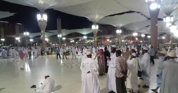 Al Madinah, Arabia Saudita, septiembre 2016 masjid (mezquita) nabawi — Vídeos de Stock