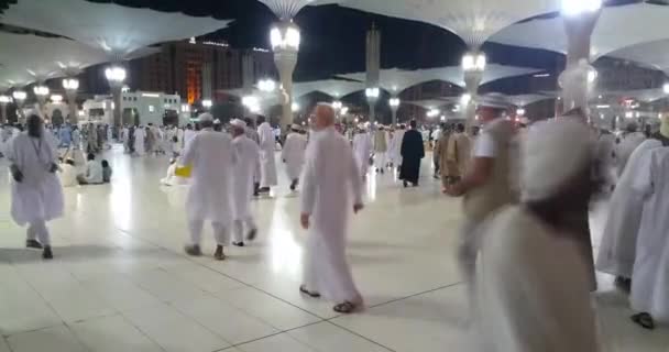 Al Madinah, Arabia Saudita, septiembre 2016 masjid (mezquita) nabawi — Vídeo de stock