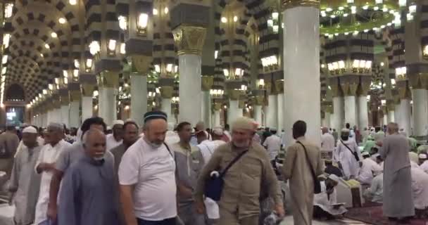 Al Madinah, Saudiarabien, september 2016 Masjid (moské) Nabawi — Stockvideo