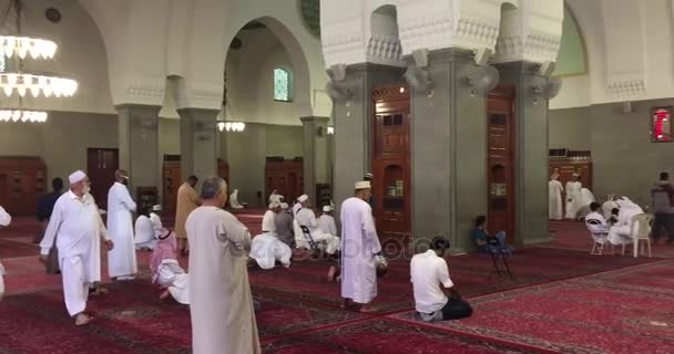 沙特阿拉伯阿尔马迪纳，2016年9月，清真寺（清真寺）纳巴维 — 图库视频影像