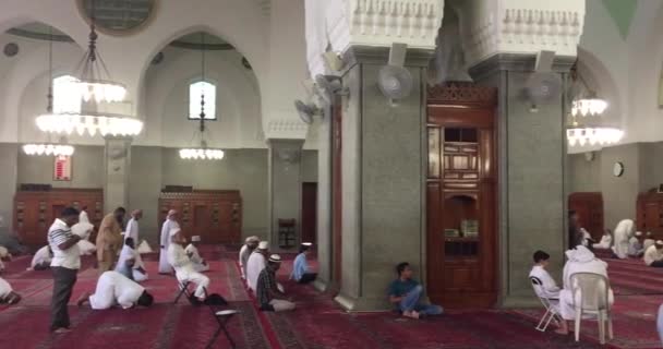 Al Madinah, Suudi Arabistan, Eylül 2016 mescidi (cami) nabawi — Stok video