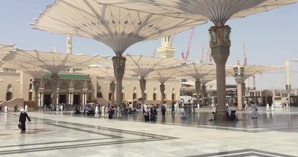 Al Madinah, Arábia Saudita, setembro 2016 masjid (mesquita) nabawi — Vídeo de Stock