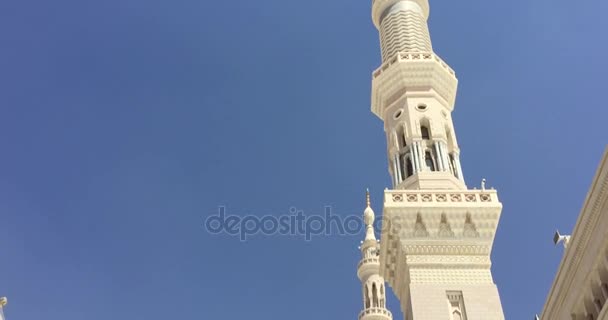 Al Madinah, Saoedi-Arabië, september 2016 Masjid (moskee) Nabawi — Stockvideo