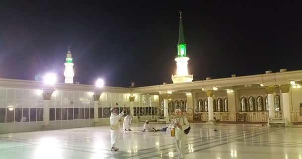 Al Madinah, Arabia Saudita, septiembre 2016 masjid (mezquita) nabawi — Vídeo de stock