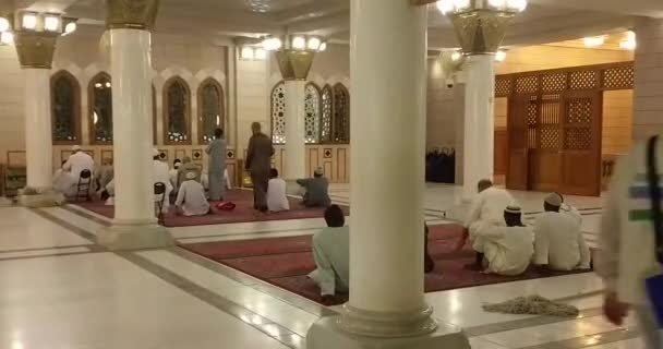 Medyna, Arabia Saudyjska, wrzesień 2016 Masjid (Meczet) Nabawi — Wideo stockowe
