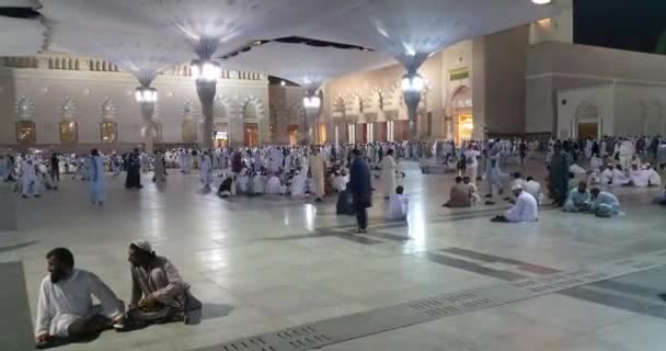 Al Madinah, Saúdská Arábie, září 2016 masdžid (mešita) nabawi — Stock video