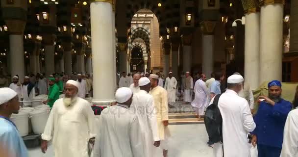 Medyna, Arabia Saudyjska, wrzesień 2016 Masjid (Meczet) Nabawi — Wideo stockowe