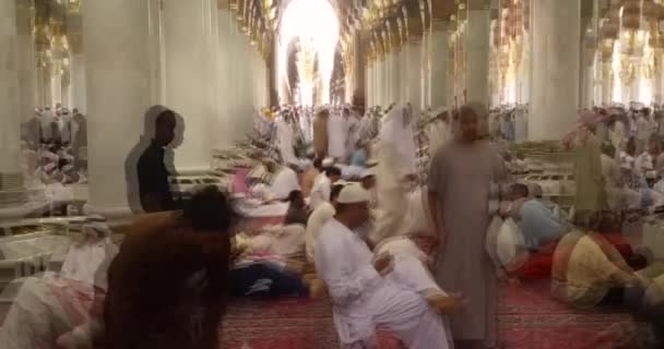Al Madinah, Szaúd-Arábia, szeptember 2016 Masjid (mecset) nabawi — Stock videók