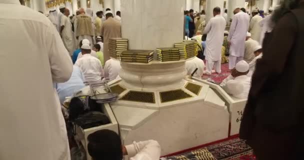 Al madinah, saudi arabia, September 2016 masjid (Moschee) nabawi — Stockvideo