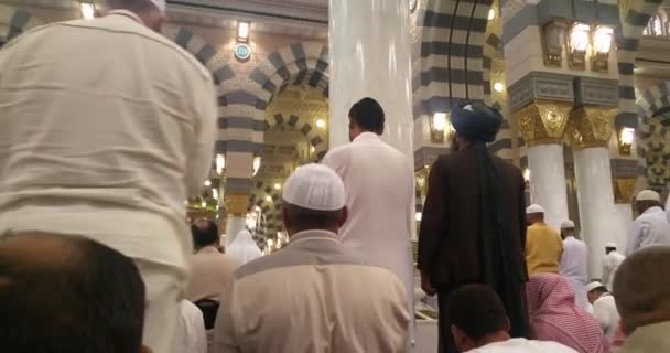 Al Madinah, Arabia Saudita, septiembre 2016 masjid (mezquita) nabawi — Vídeo de stock