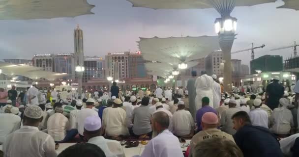 Al Madinah, Arabia Saudita, septiembre 2016 masjid (mezquita) nabawi — Vídeo de stock