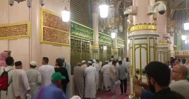 Medyna, Arabia Saudyjska, wrzesień 2016 Masjid (Meczet) Nabawi — Wideo stockowe