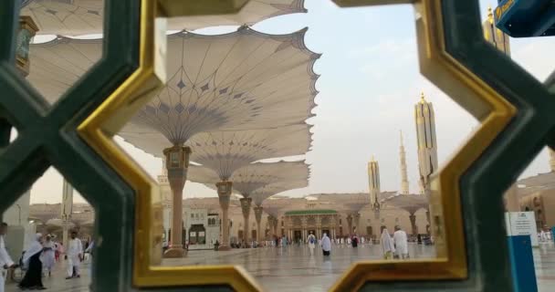 Al madinah, saudi arabia, September 2016 masjid (Moschee) nabawi — Stockvideo