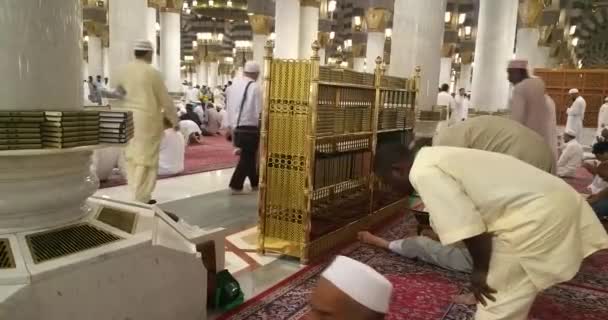 Medyna, Arabia Saudyjska, wrzesień 2016 Masjid (Meczet) Nabawi — Wideo stockowe