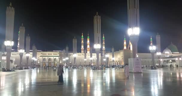 Al Madinah, Saudi arabia, September 2016 masjid (mosque) nabawi — Stock Video