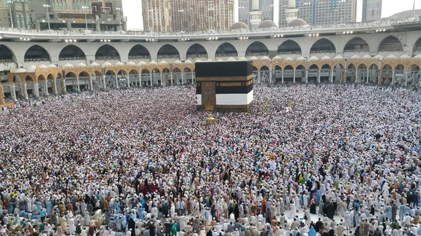 MECCA, SAUDI ARABIA, setembro de 2016 - Peregrinos muçulmanos — Fotografia de Stock