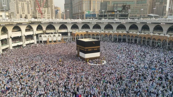 MECCA, SAUDI ARABIA, setembro de 2016 - Peregrinos muçulmanos — Fotografia de Stock