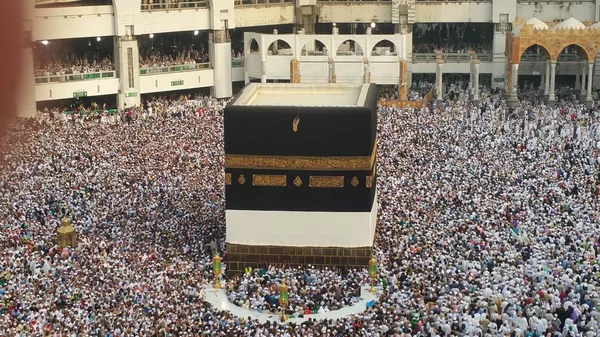 MECCA, ARABIA SAUDITA, septiembre de 2016 - peregrinos musulmanes —  Fotos de Stock