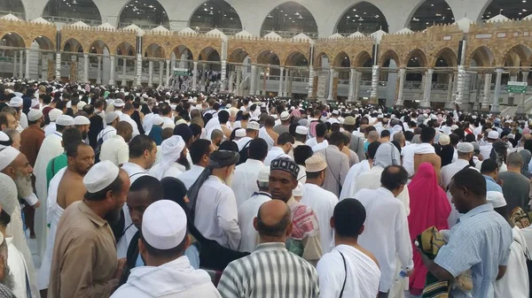 MECCA, SAUDI ARABIA, September 2016 - Muslim pilgrims — Stock Photo, Image