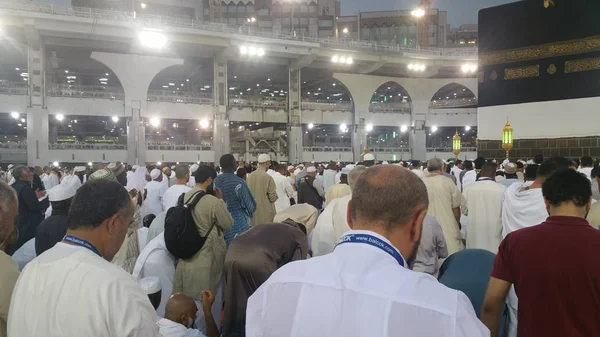 MECCA, ARABIA SAUDITA, septiembre de 2016 - peregrinos musulmanes — Foto de Stock