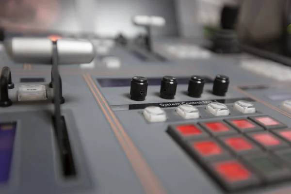 Broadcast studio video și mixer comutator audio — Fotografie, imagine de stoc