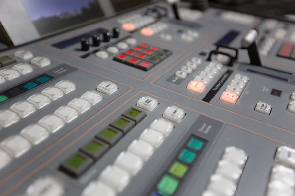 Transmissão de vídeo estúdio e mixer switcher de áudio — Fotografia de Stock