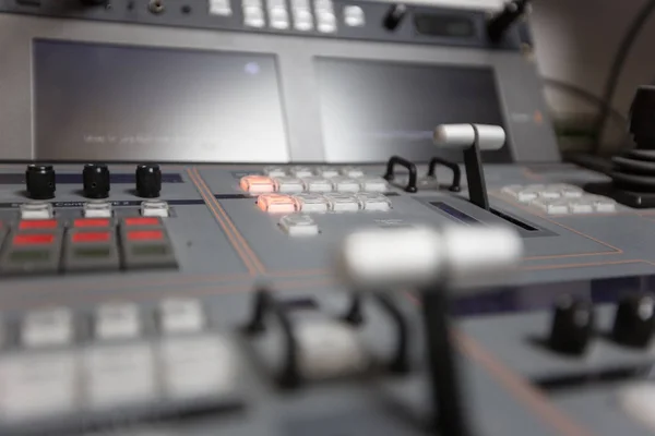 Sänds studio video och audio switcher mixer — Stockfoto