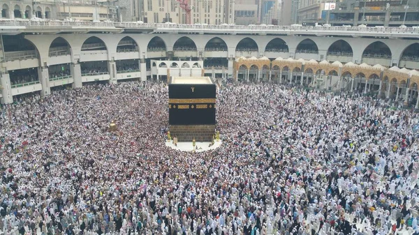 MECCA, SAUDI ARABIA, setembro 2016 - Peregrinos muçulmanos de todos os lugares — Fotografia de Stock