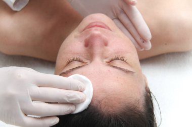 Kozmetik prosedürler, seçici odaklanma