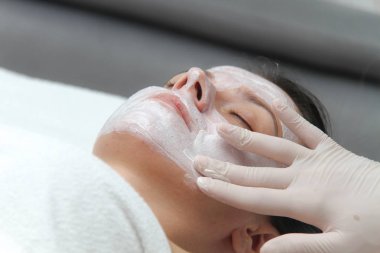 Kozmetik prosedürler, seçici odaklanma