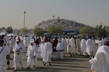 Mekke, Suudi Arabistan, Eylül 2016, Arafat Dağı 'ndaki Müslümanlar (o.