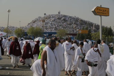 Mekke, Suudi Arabistan, Eylül 2016, Arafat Dağı 'ndaki Müslümanlar (o.