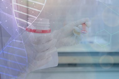 Kimya laboratuvarında askorbik asit ağırlığı.