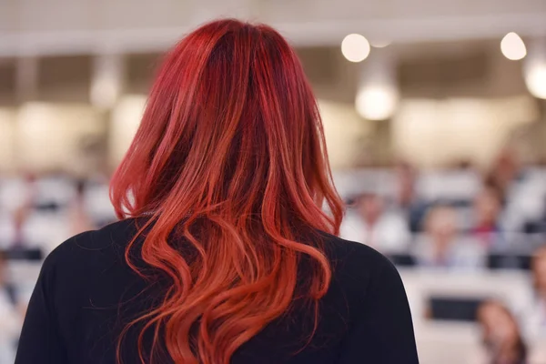 Business woman as leader speaking at Conference. Audience at the — Stock Photo, Image