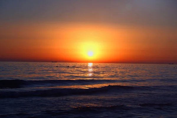 Pôr do sol e praia — Fotografia de Stock