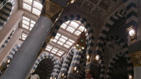 Al madinah, saudi arabia, September 2016 masjid (Moschee) nabawi — Stockfoto