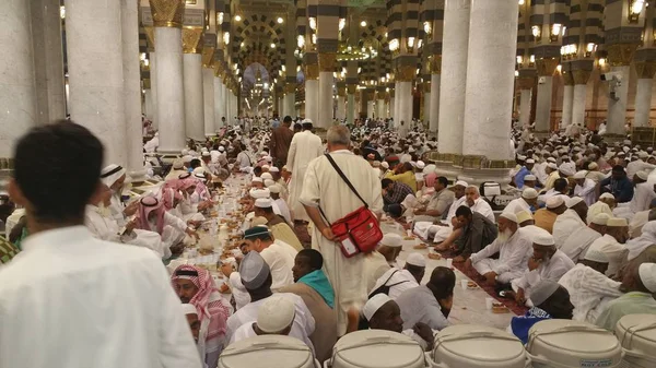 Al Madinah, Arabia Saudită, septembrie 2016 masjid (moschee) nabawi — Fotografie, imagine de stoc