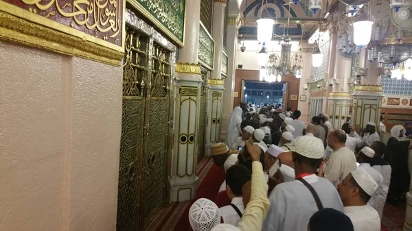 Al Madinah, Arábia Saudita, setembro 2016 masjid (mesquita) nabawi — Fotografia de Stock