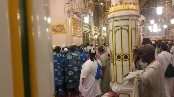 Mekka, Saudiarabien, September 2016 - muslimska pilgrimer — Stockvideo